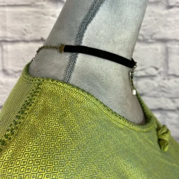 Handmade Black Velvet Choker Necklace with Dragonfly Pendant - Picture 5 of 8